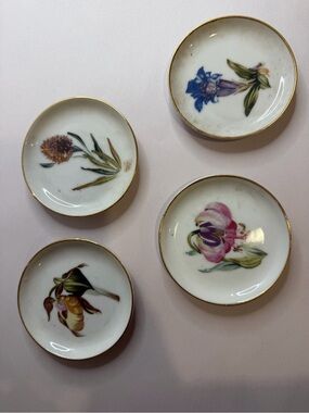 Vintage Porcelain Trinket Dish Ashtray - Flower Enesco Japan - Set  Of 4 Floral